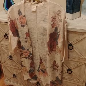 Vintage flower top / duster. Very cute!